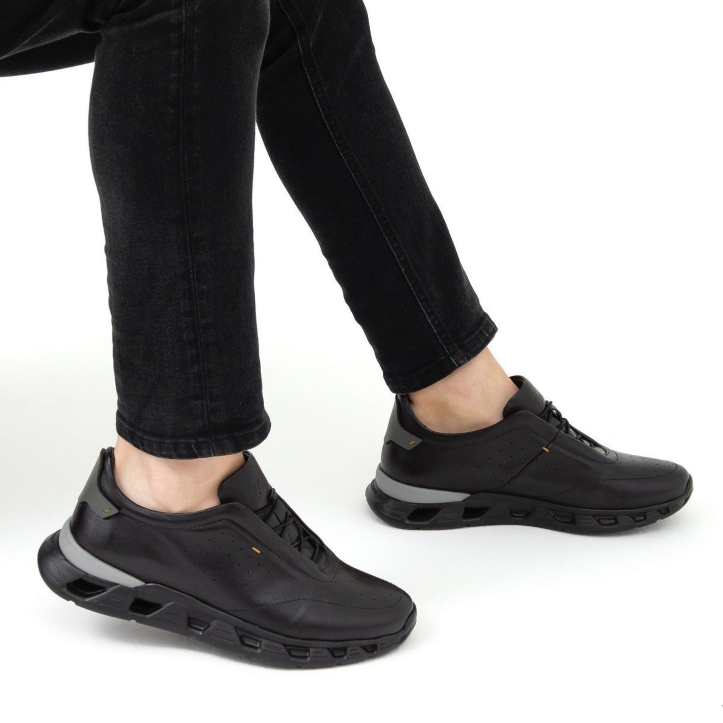 Madasat Black Leather Casual Shoes - 581 |