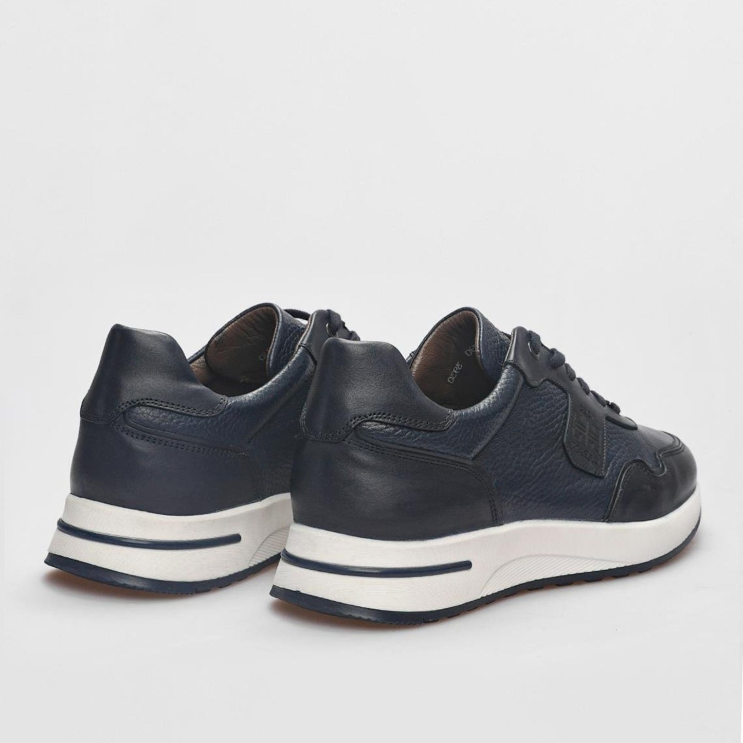 Madasat Herren-Sneaker aus echtem Leder in Marineblau – 855 |