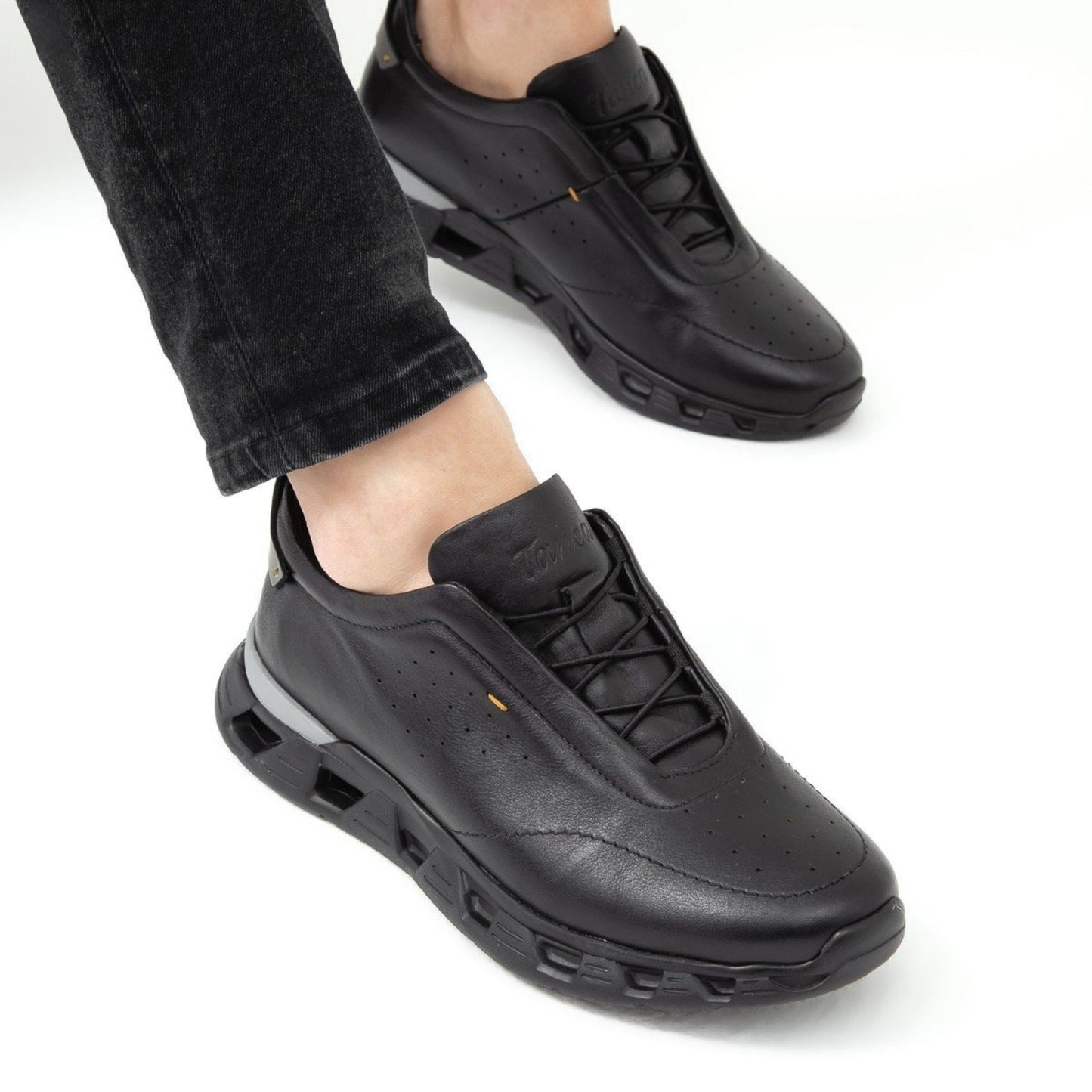 Madasat Black Leather Casual Shoes - 581 |