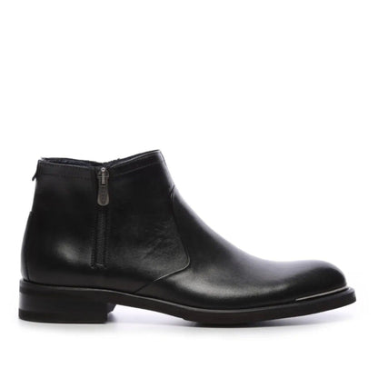 Madasat Black Leather Classic Boots - 546 |