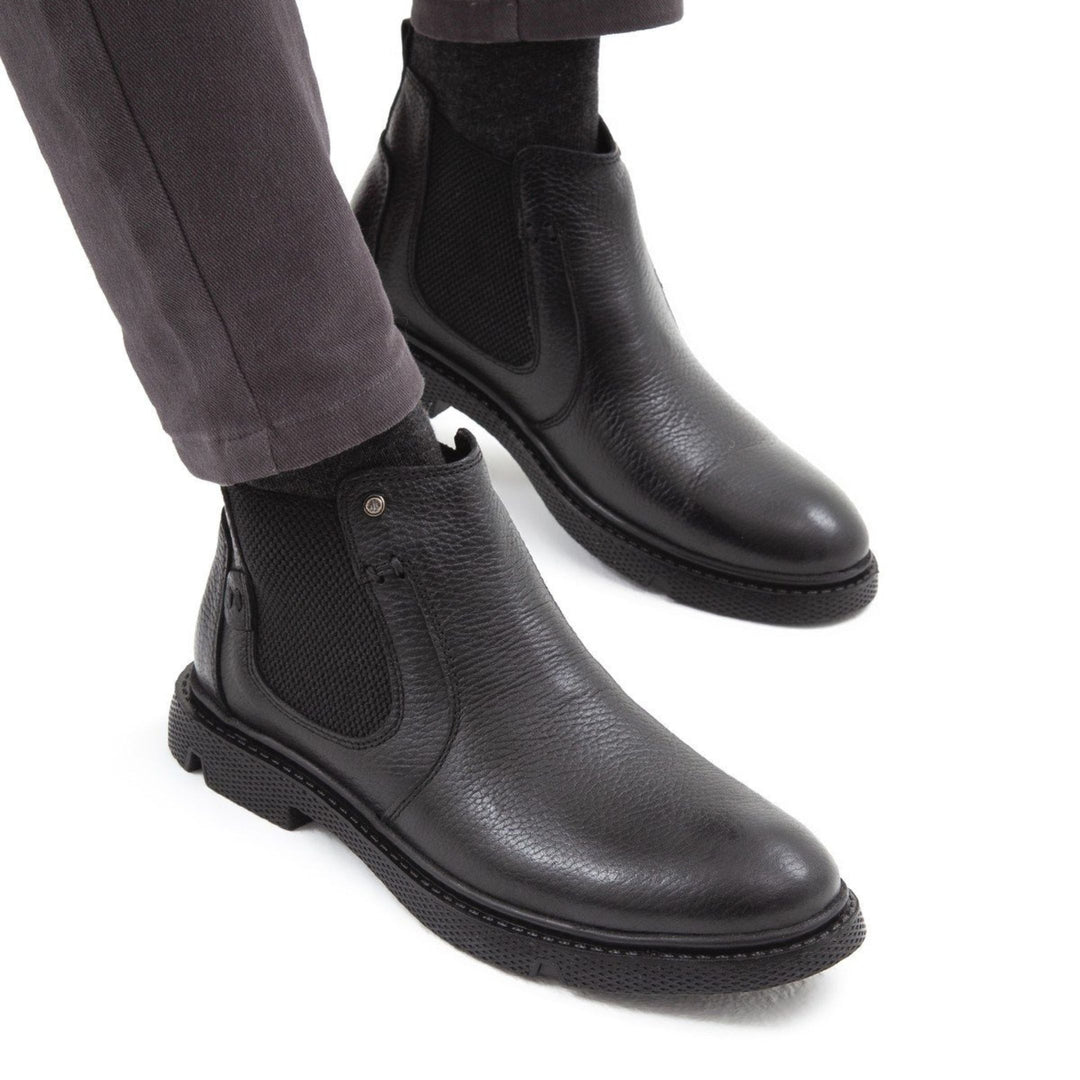 Madasat Black Leather Classic Boot - 555 |