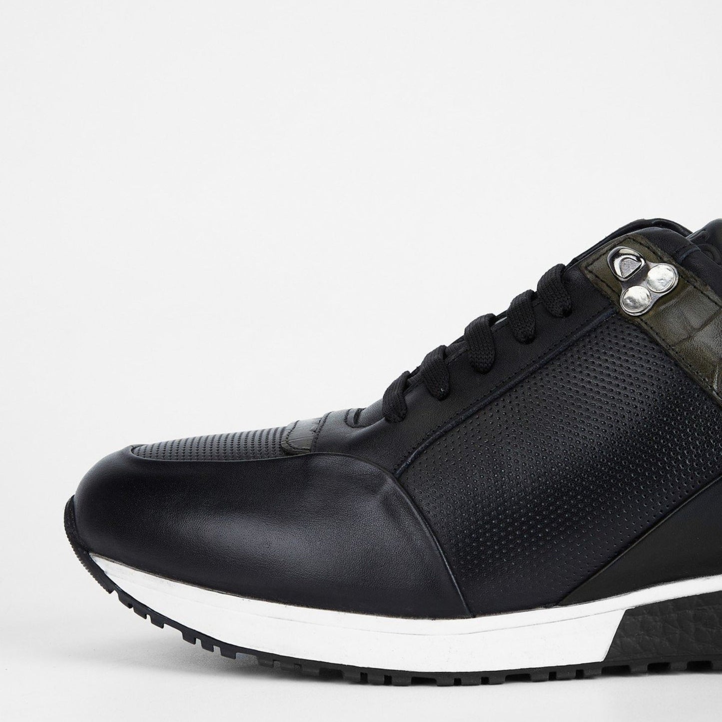 Madasat Black Leather Sneakers & Sports Shoes - 001 |